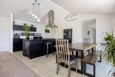 Photo of property in 27 Hiria Crescent, Papamoa Beach, Papamoa, 3118