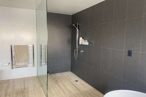 Photo of property in 13 Sharon Road, Waiake, Auckland, 0630