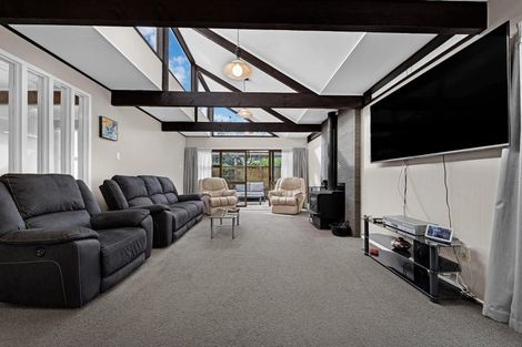 Photo of property in 49 Kurnell Drive, Botany Downs, Auckland, 2010