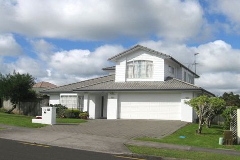 Photo of property in 32 Rochester Crescent, Somerville, Auckland, 2014