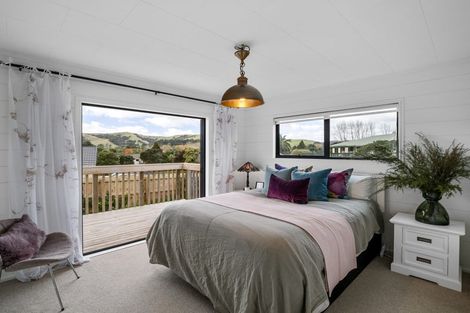 Photo of property in 2 Kassa Rise, Helensville, 0800