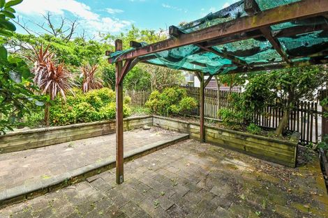 Photo of property in 57 Ray Small Drive, Pahurehure, Papakura, 2113