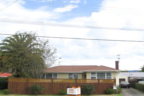 Photo of property in 17 Totara Park Road, Clouston Park, Upper Hutt, 5018