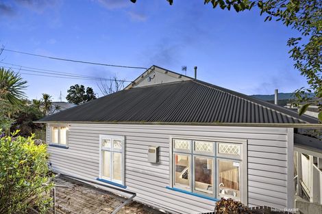 Photo of property in 63 Central Terrace, Kelburn, Wellington, 6012