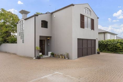 Photo of property in 1/94 Kitchener Road, Milford, Auckland, 0620