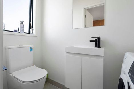 Photo of property in 4/128 Onewa Road, Northcote, Auckland, 0627