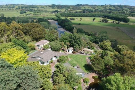 Photo of property in 124 Awahou Road South, Ashhurst, 4884