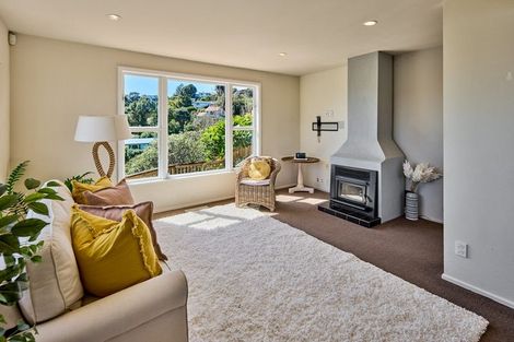 Photo of property in 8 Kiriwai Road, Paremata, Porirua, 5024