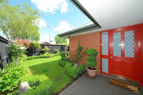 Photo of property in 94 Apsley Drive, Avonhead, Christchurch, 8042