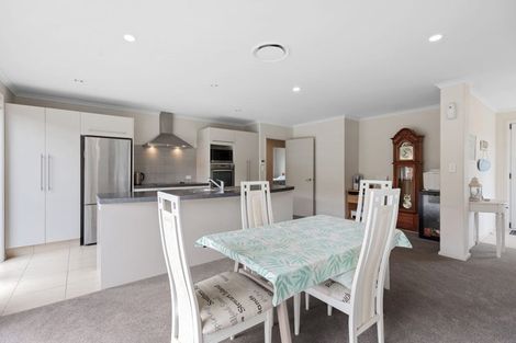 Photo of property in 65 Carrington Drive, Papamoa Beach, Papamoa, 3118