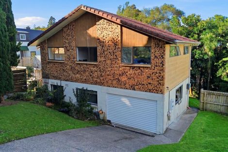 Photo of property in 142 Weatherly Road, Torbay, Auckland, 0630