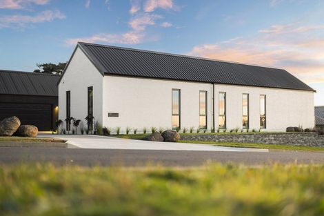 Photo of property in 10 Kerr Crescent, Patumahoe, 2679
