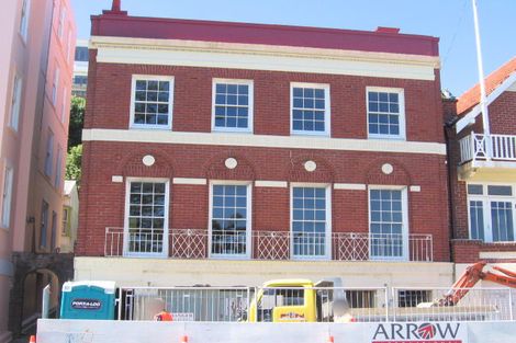 Photo of property in 300 Oriental Parade, Oriental Bay, Wellington, 6011