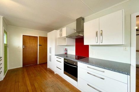 Photo of property in 15 Beaumont Crescent, Frankleigh Park, New Plymouth, 4310