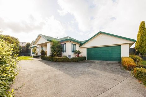 Photo of property in 19 Logan Way, Kelvin Grove, Palmerston North, 4414