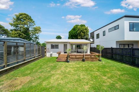 Photo of property in 1/11 Ranui Station Road, Ranui, Auckland, 0612