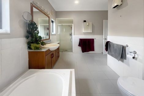 Photo of property in 6 Balmoral Drive, Terrace End, Palmerston North, 4410