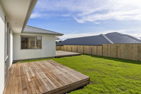 Photo of property in 18 Karearea Avenue, Waikanae, 5036