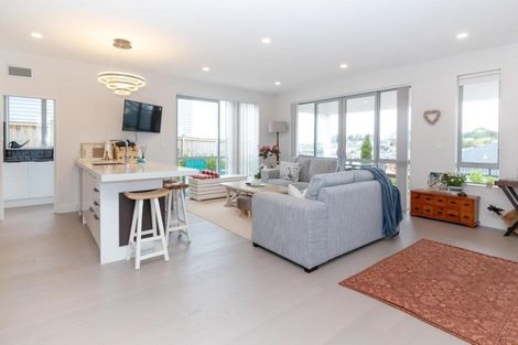 Photo of property in 62 Ormonde Drive, Silverdale, 0932