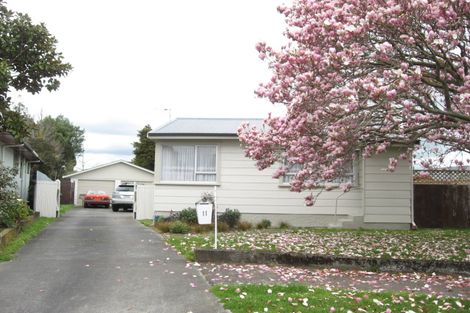 Photo of property in 11 Chester Crescent, West End, Palmerston North, 4410