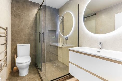 Photo of property in 69 Sunset Road, Totara Vale, Auckland, 0632