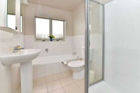 Photo of property in 1/4 Rosario Crescent, Red Beach, 0932