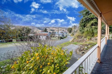 Photo of property in 45 Branxholm Street, Roxburgh, 9500