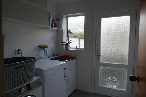 Photo of property in 17a Andrew Street, Waikanae, 5036