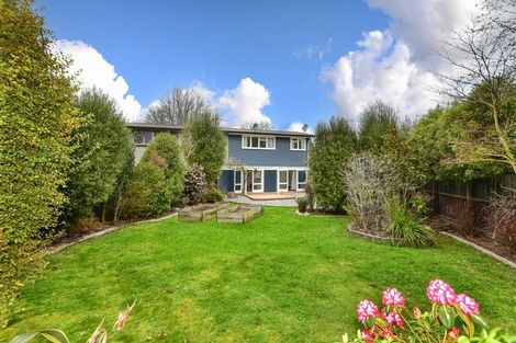 Photo of property in 33 Flay Crescent, Burnside, Christchurch, 8053