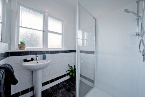 Photo of property in 211a Bay View Road, Saint Clair, Dunedin, 9012