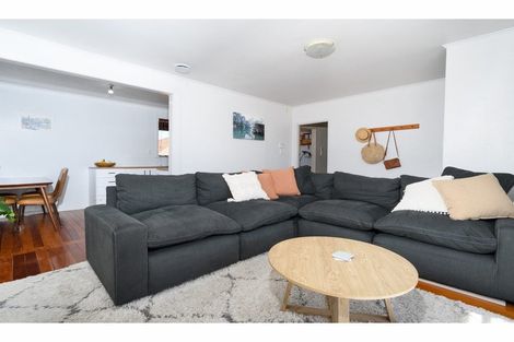 Photo of property in 17 Chorley Avenue, Massey, Auckland, 0614