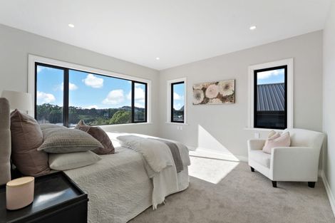 Photo of property in 9 Halcyon Bay Lane, Wainui, 0992