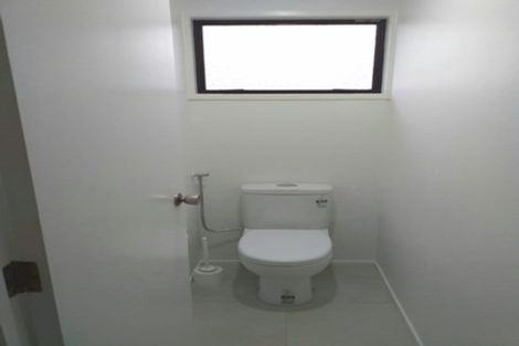 Photo of property in 74 Lynn Road, Bayview, Auckland, 0629