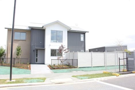 Photo of property in 69 Pepene Avenue, Takanini, 2112