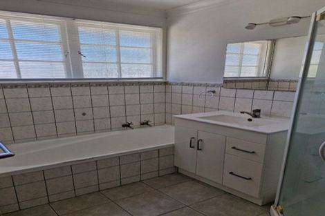 Photo of property in 11 Barron Crescent, Fenton Park, Rotorua, 3010
