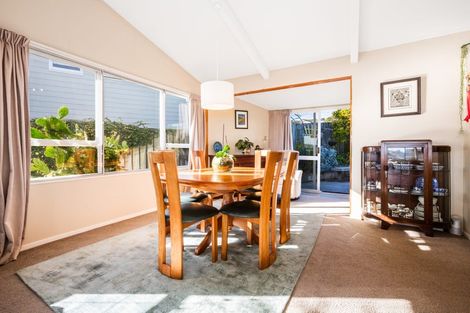 Photo of property in 2 Forth Place, Papakowhai, Porirua, 5024