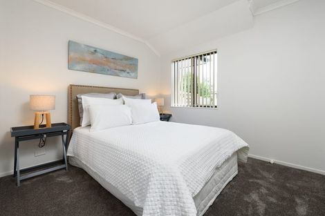 Photo of property in 2 Villa Way, Mount Maunganui, 3116