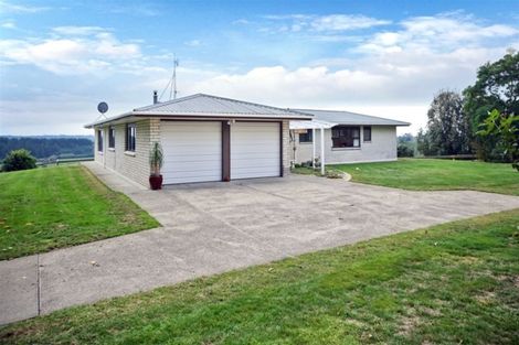 Photo of property in 1568a Old Coach Road, Pukehina, 3186