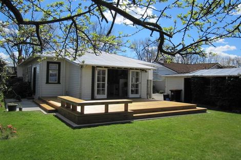 Photo of property in 38 Elmira Avenue, Hokowhitu, Palmerston North, 4410