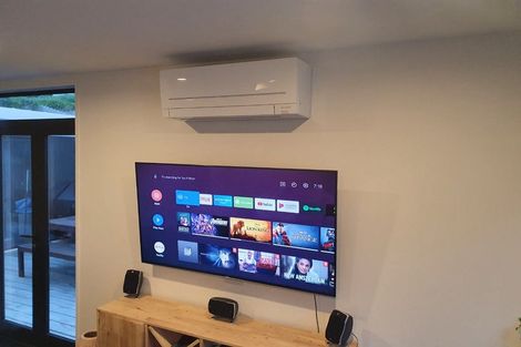 Photo of property in 13/15 Chivalry Road, Glenfield, Auckland, 0629