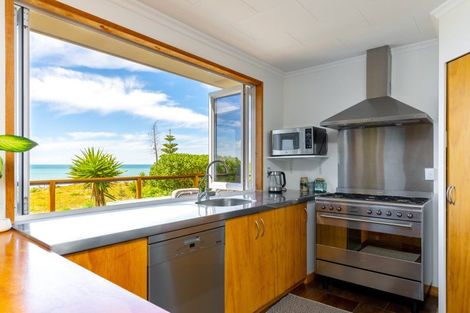 Photo of property in 120 Rarangi Beach Road, Rarangi, Blenheim, 7273