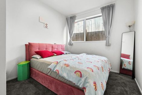 Photo of property in 1/40d Tomo Street, New Lynn, Auckland, 0600