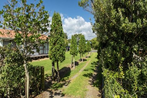 Photo of property in 8 Katrin Place, Mahia, 4198