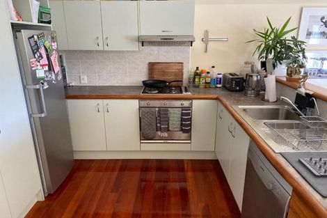 Photo of property in 84 Volga Street, Island Bay, Wellington, 6023