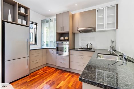 Photo of property in 2/5 Augustus Terrace, Parnell, Auckland, 1052