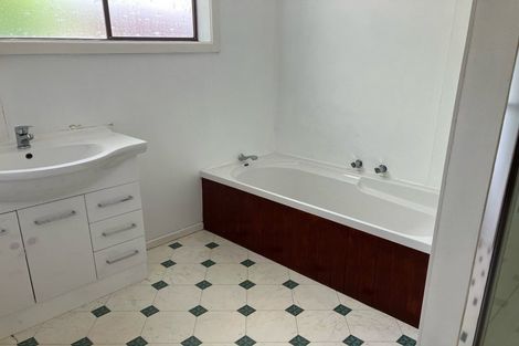 Photo of property in 10 Iona Street, Lawrence, 9532