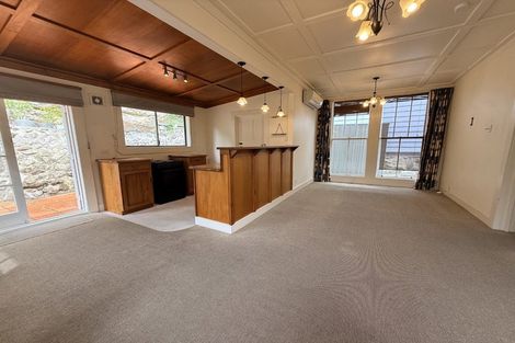 Photo of property in 34 Shakespeare Road, Bluff Hill, Napier, 4110