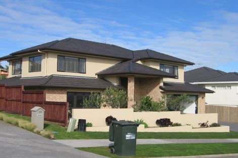 Photo of property in 142 John Brooke Crescent, East Tamaki Heights, Auckland, 2016