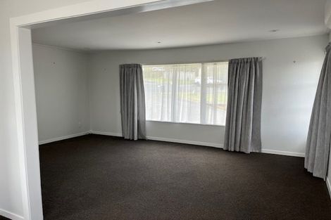 Photo of property in 11 Thomas Rea Place, Te Atatu South, Auckland, 0610