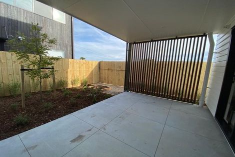 Photo of property in 2/5 Brandon Road, Glen Eden, Auckland, 0602